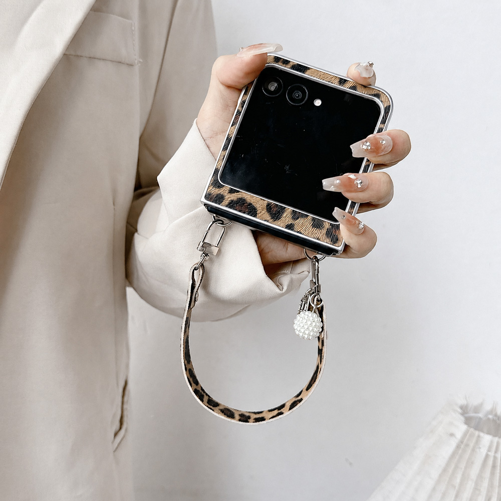 모토로라 레이저 60 50 울트라용 레오파드 프린트 접 - Phone Accessories Design 리뷰 및 가격